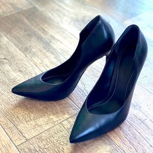 KENDALL+KYLIE HEELS SIZE 7.5